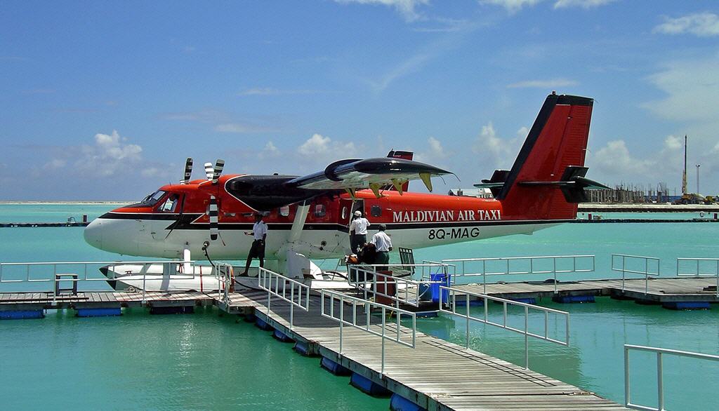 Per Wasserflugzeug zum Insel-Resort