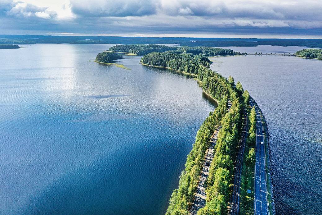 Finnische Seenplatte: Naturdenkmal Punkaharju (Os)